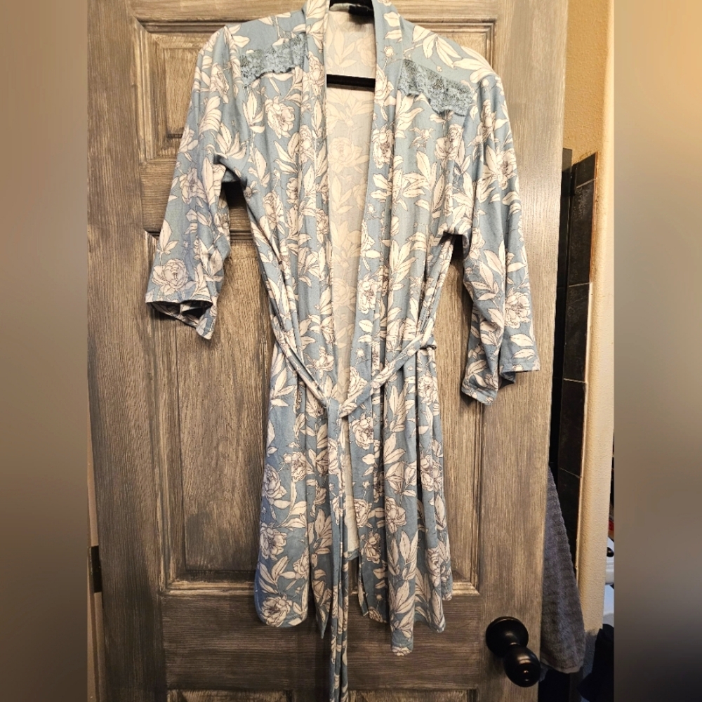Tahari Floral Blue Women's Robe